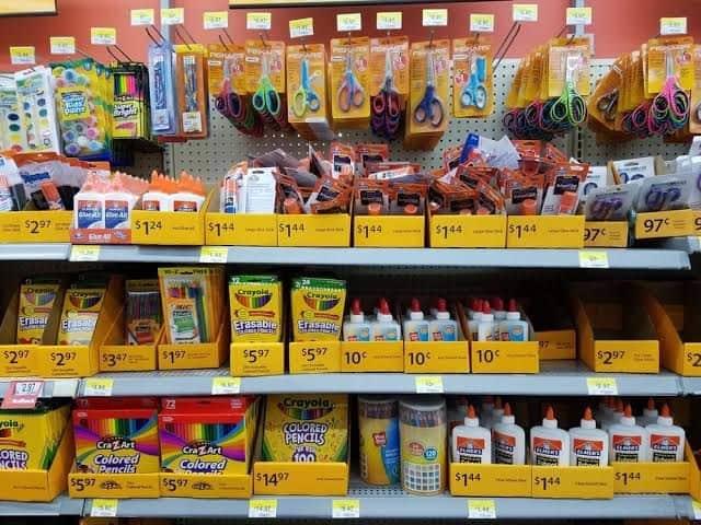 Se fuga economía por caída del dólar