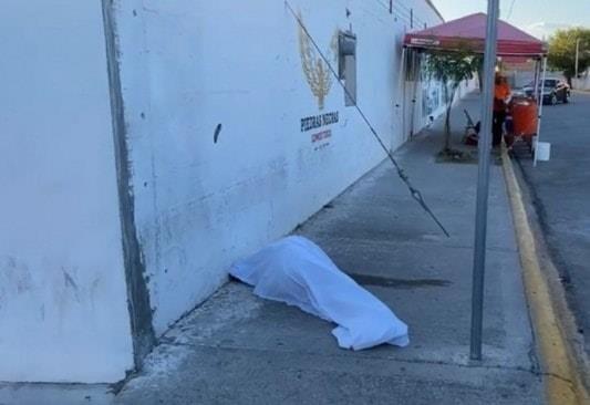 Muere indigente en plena avenida  