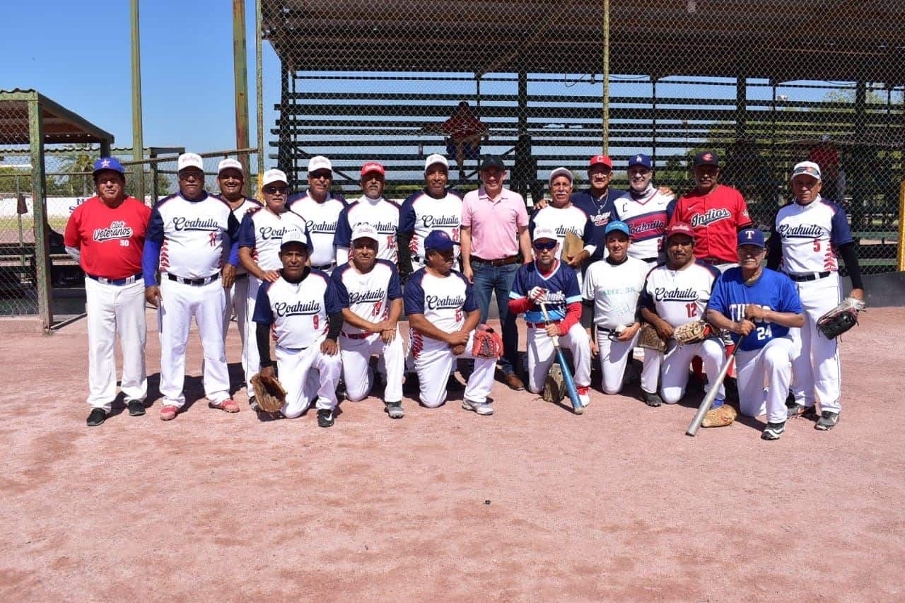 Acompaña  Hugo a softbolistas 70 y Más