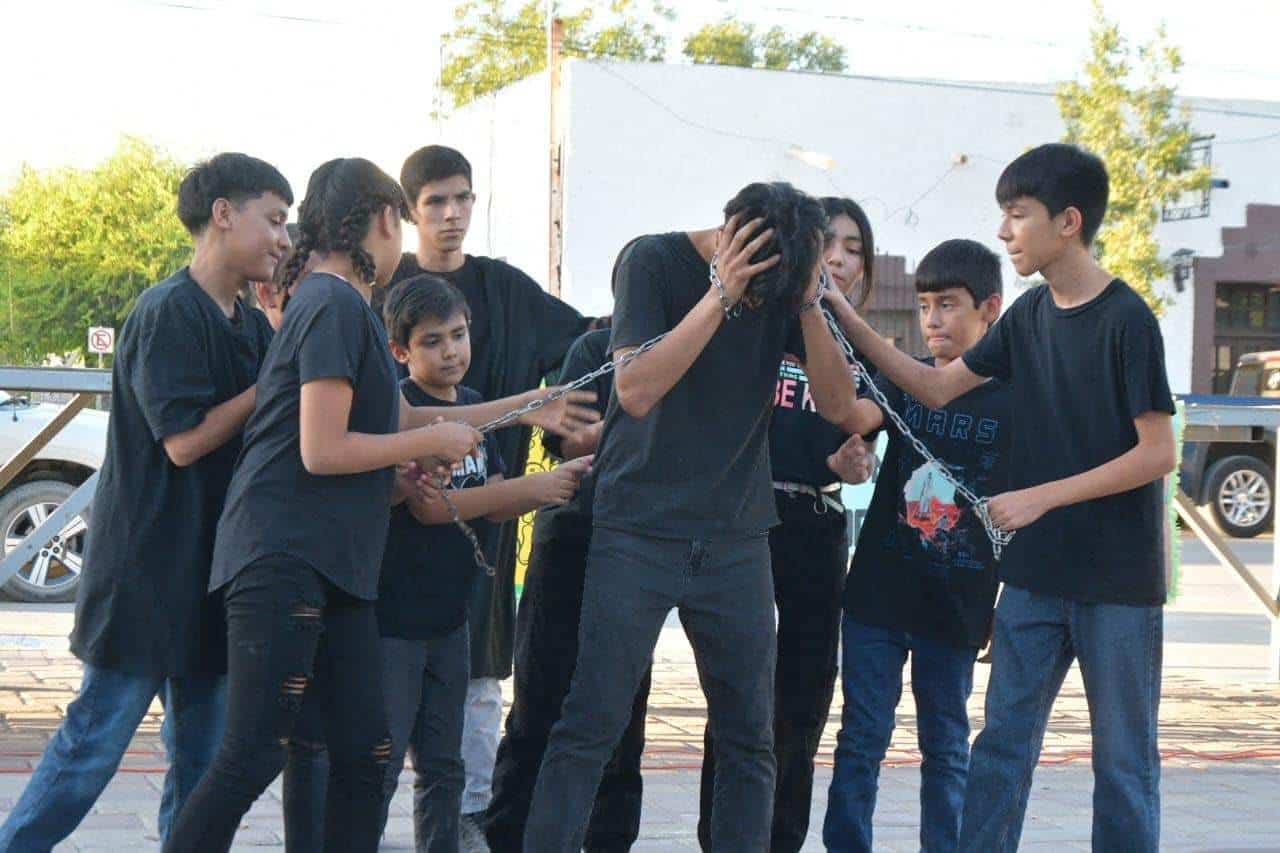 Realizan foro cultural contra las adicciones 