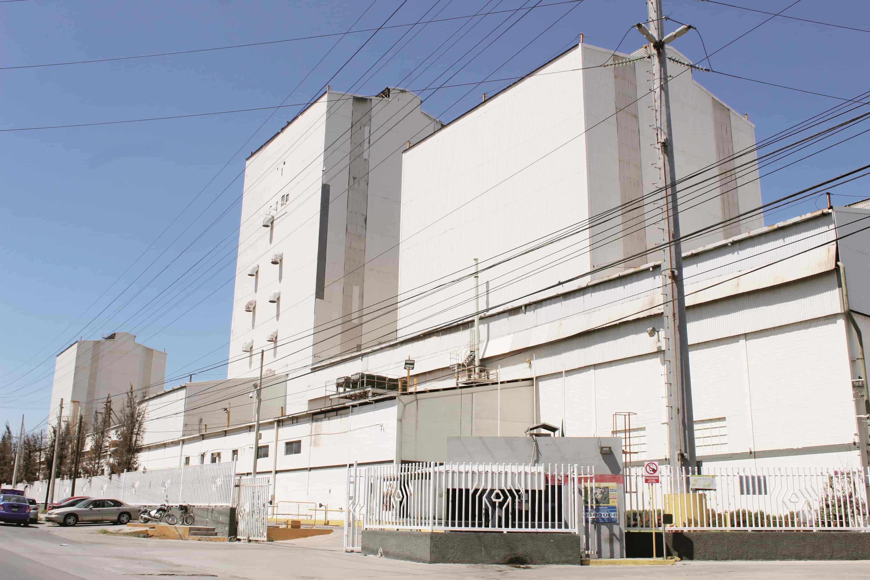 Amagan cortar agua a la Galvanizadora