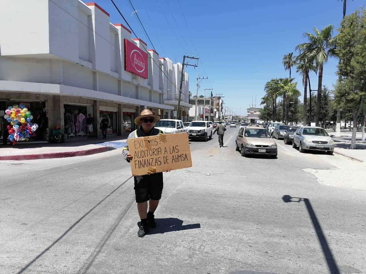 Genera molestia boteo que realizan trabajadores de AHMSA.