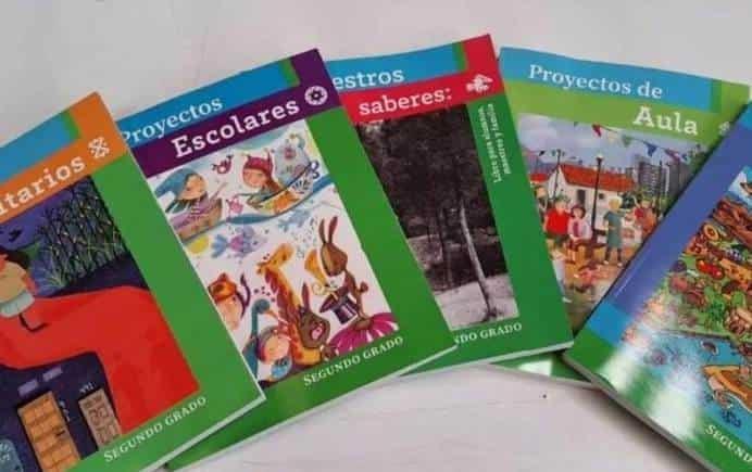 Rechazan católicos nuevos libros de texto 