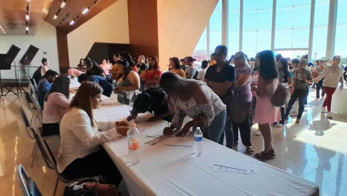 Aprovechan becas educativas más de mil mujeres nigropetenses