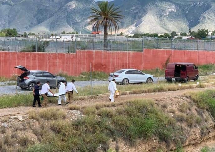 Pierde la vida a un costado de la clínica ISSSTE