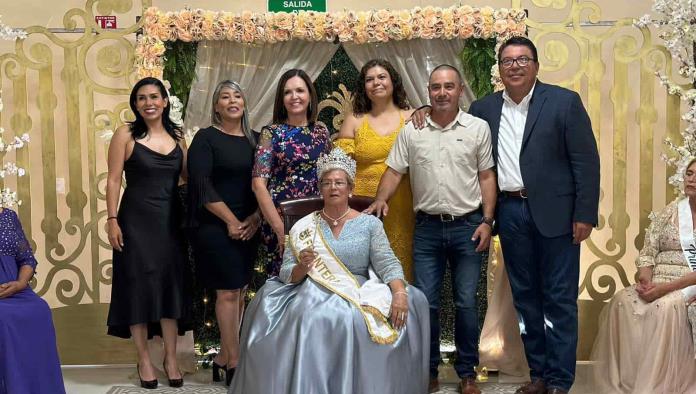 Corona Frontera a Olga Berlanga