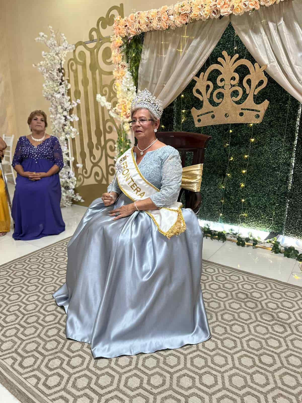 Corona Frontera a Olga Berlanga