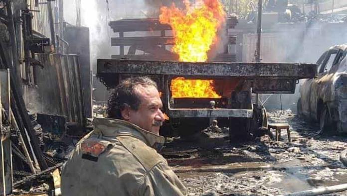 Ponen denuncia por daño de vehículo tras incendio en taller