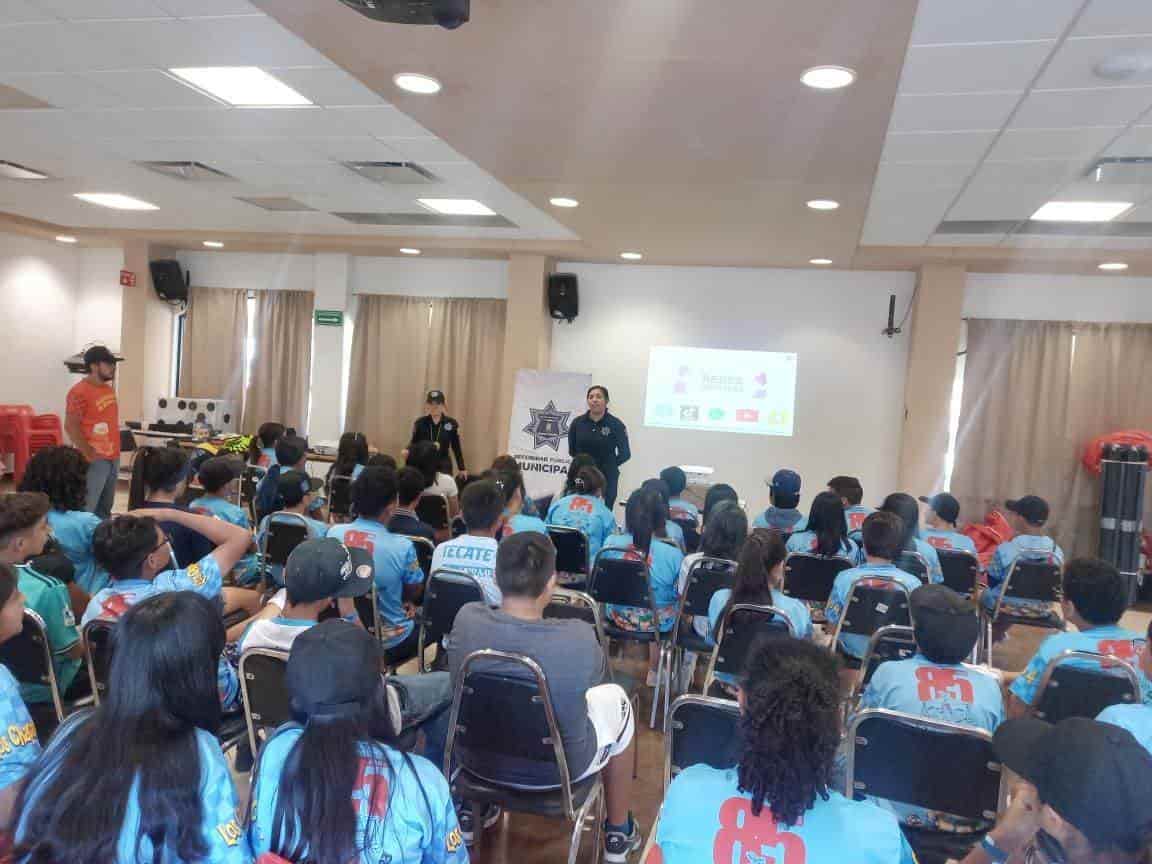 Concientizan sobre violencia a mujeres