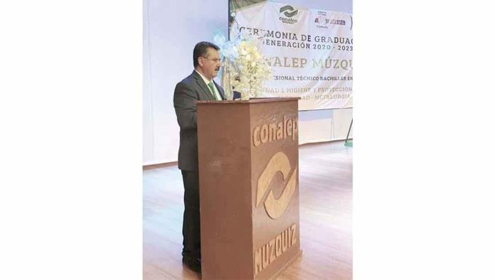 Se gradúan 90 en el Conalep