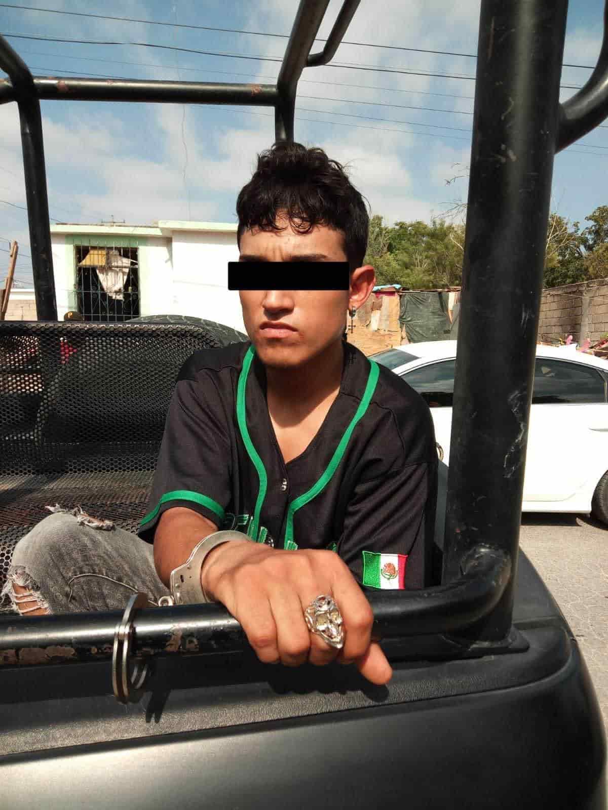 Le abre la cabeza con un machetazo; lo atacaron 4 sujetos 
