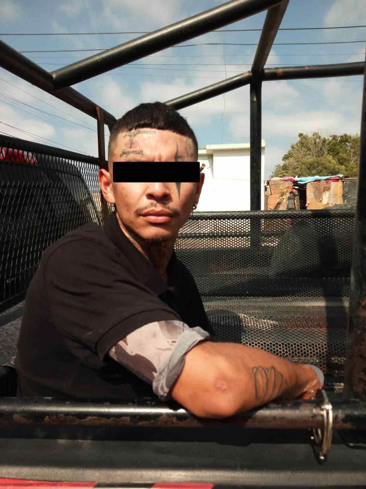 Le abre la cabeza con un machetazo; lo atacaron 4 sujetos 