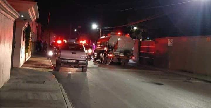 Provoca fuga de gas incendio de cochera