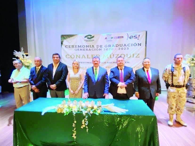 Se gradúan 90 en el Conalep