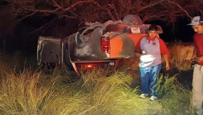 ¡Aparatosa volcadura en el tramo Allende-Nueva Rosita!