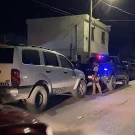 Intentan dos quitarse la vida 