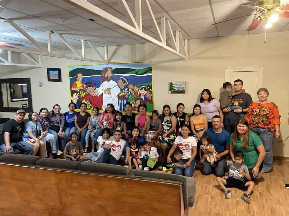 Festejan con niños de Casa Hogar en Nava