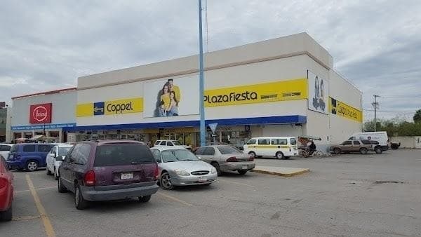 ¡En libertad! Ladronas de centro comercial reparan daños