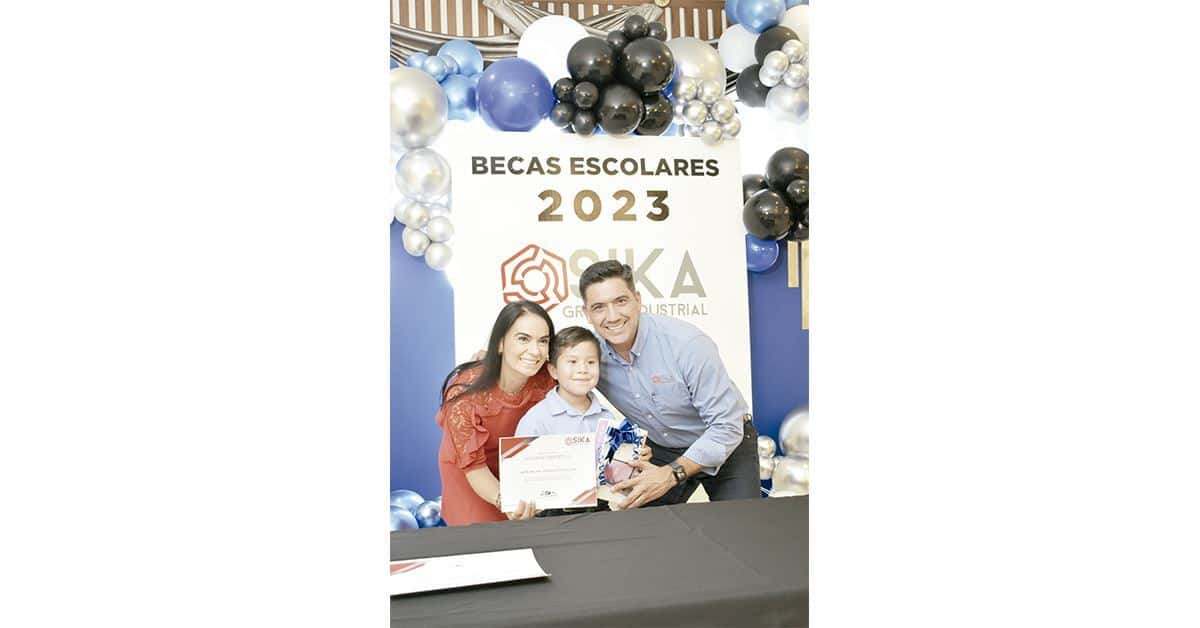 Entrega SIKA becas escolares