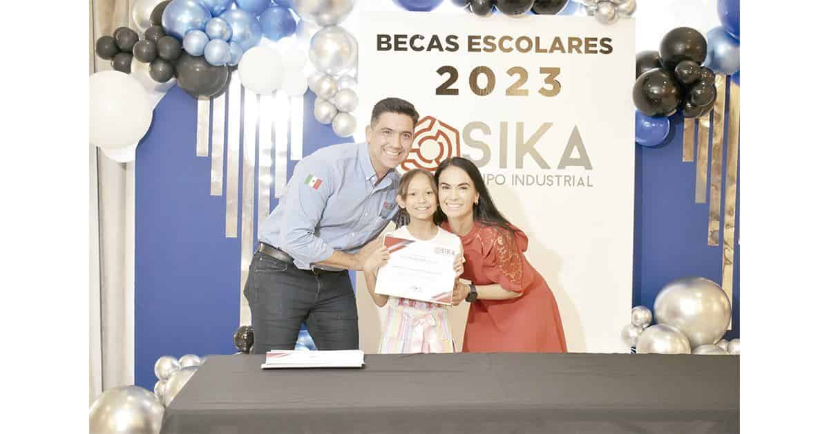 Entrega SIKA becas escolares