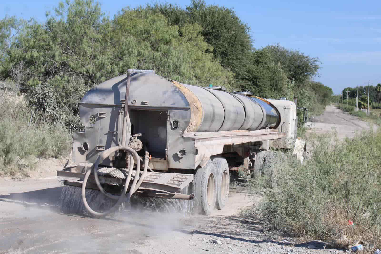 Rehabilitan camino rural entre Allende y Morelos