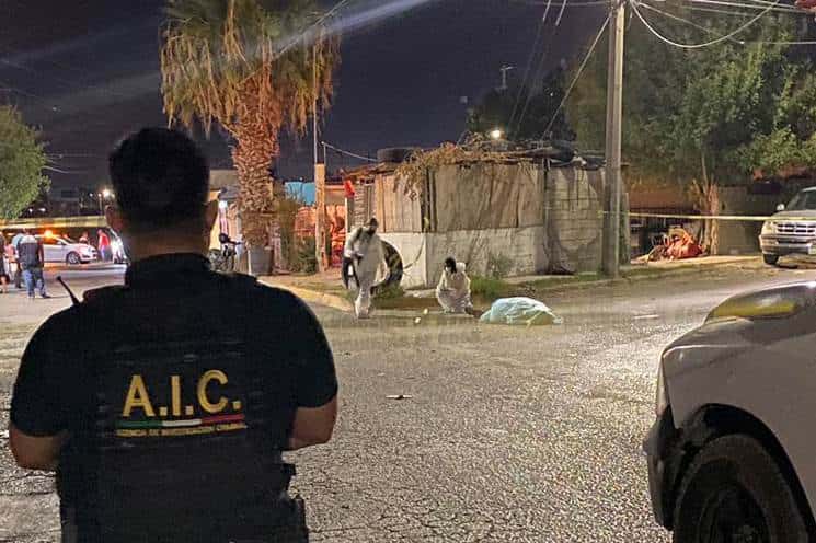 Tras las rejas mujer ‘poseída’