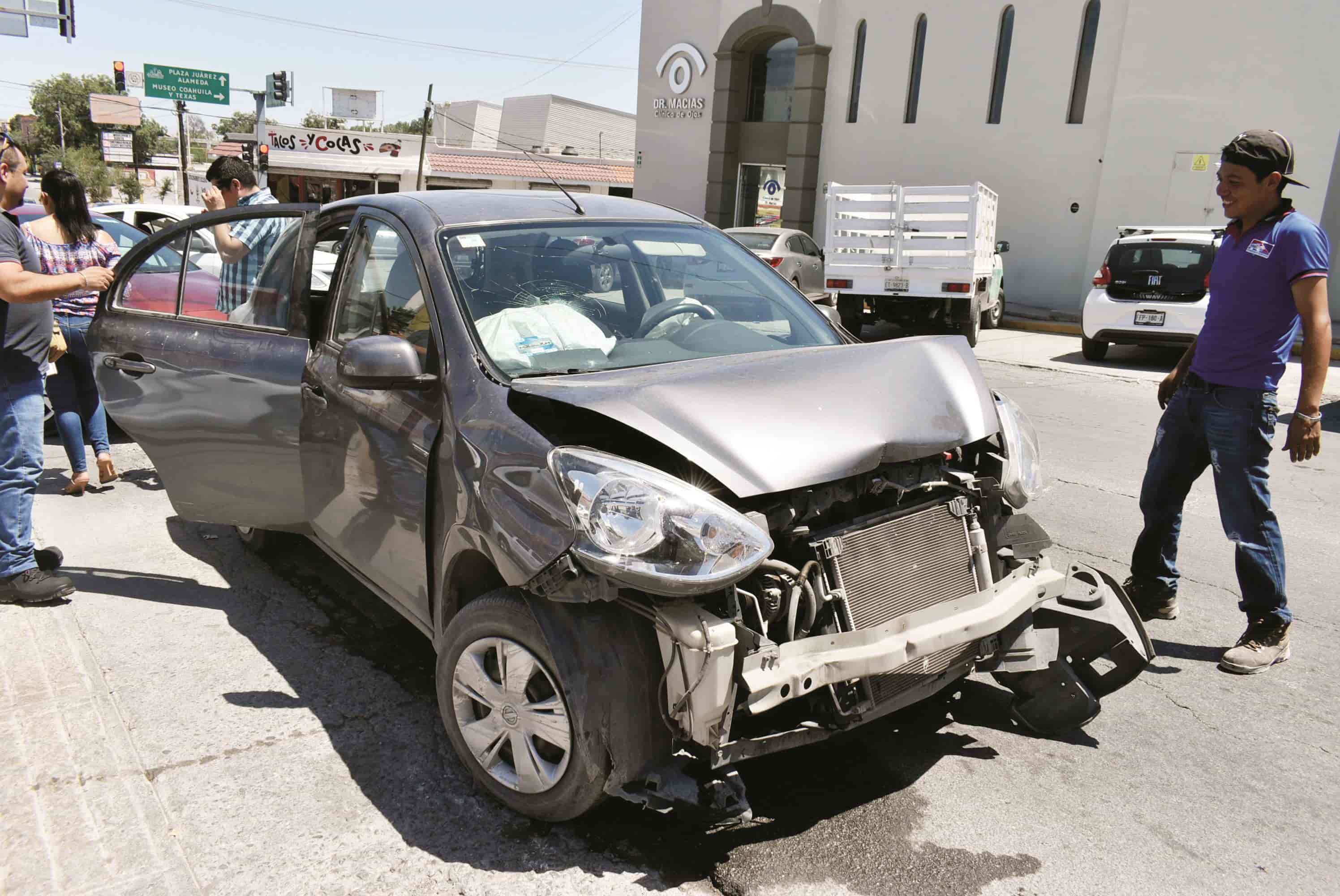 ‘frunce Automóvil Al Chocar ‘troca Del Año