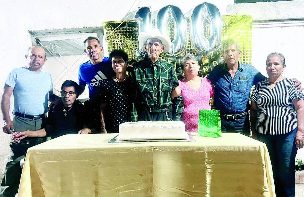 Cumple “El Tío” 100 años de vida