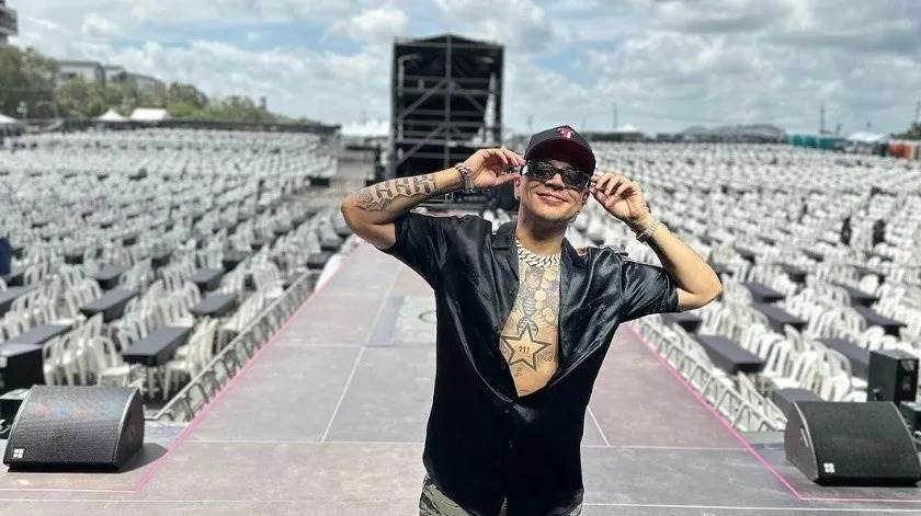 Eduin Caz no deja Grupo Firme