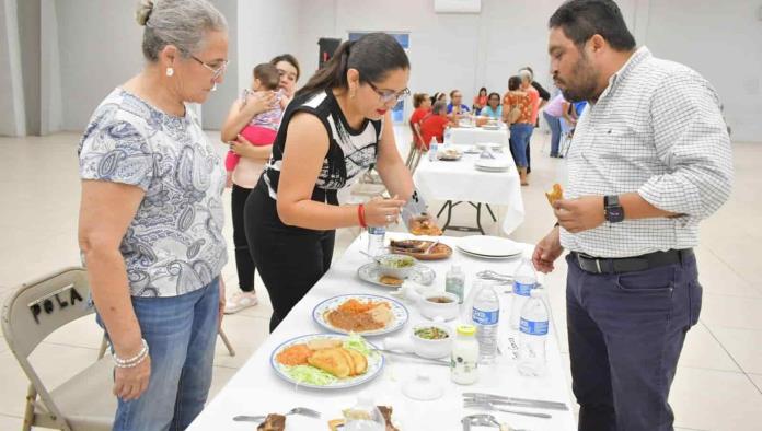 ¡Celebran concurso de gastronomía en Nava!