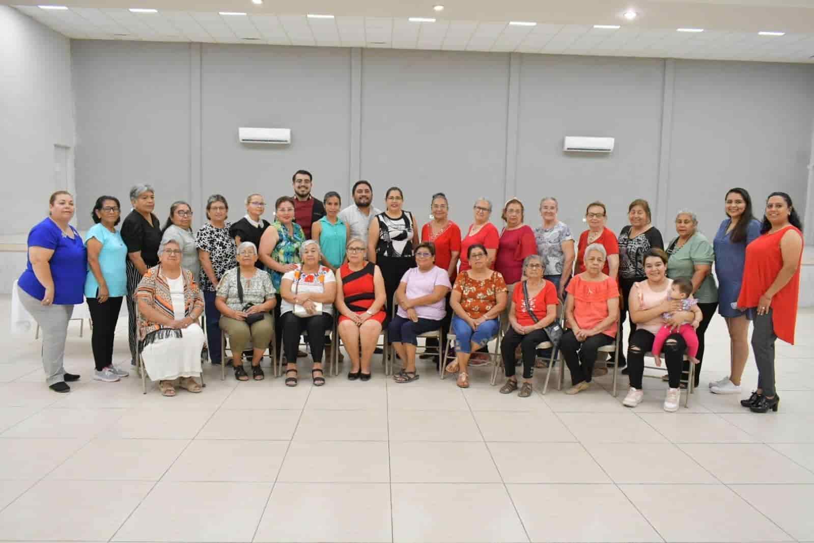 ¡Celebran concurso de gastronomía en Nava!