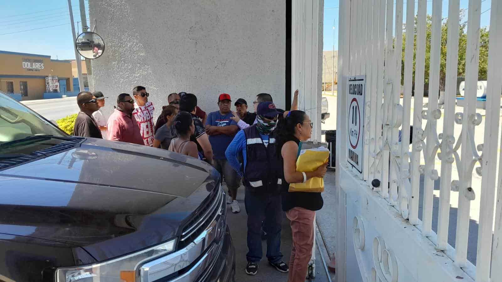 Realizan ejecución de embargo en VU