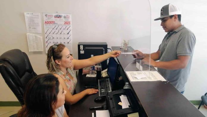 Ni la mitad de los esperados han tramitado la cartilla militar