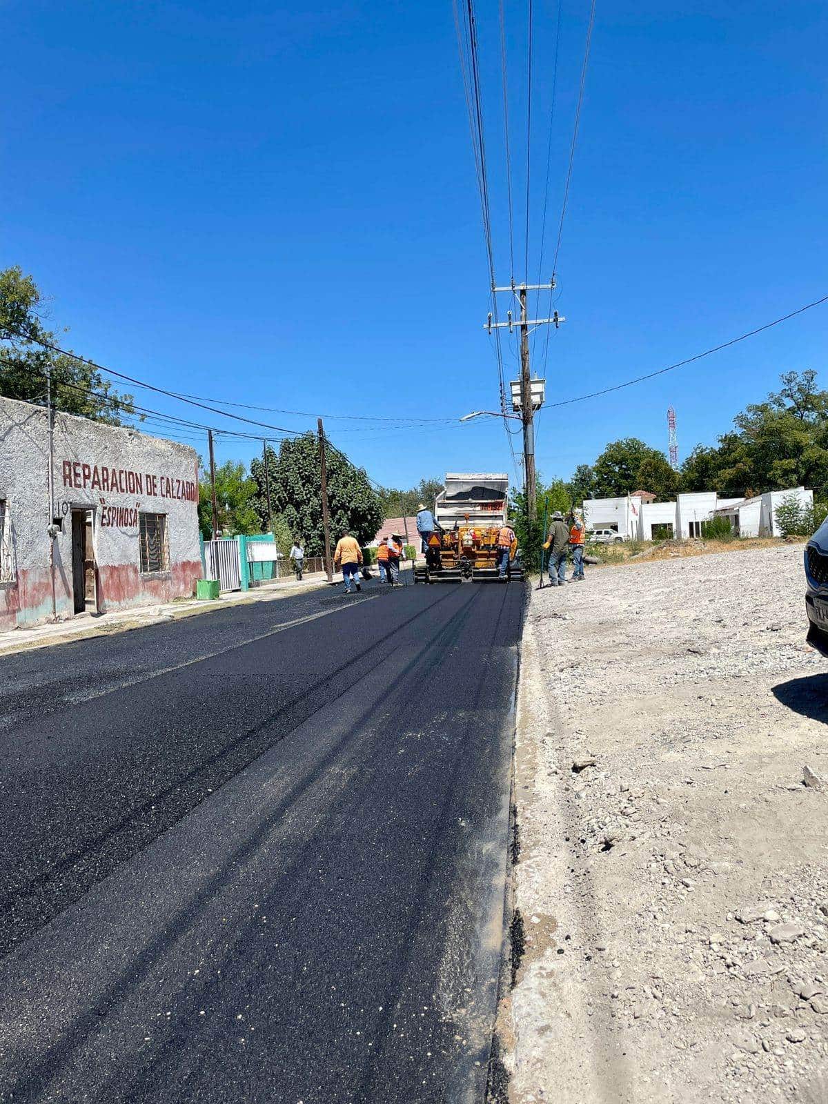 Pavimentan la calle Espiridión Peña de Allende