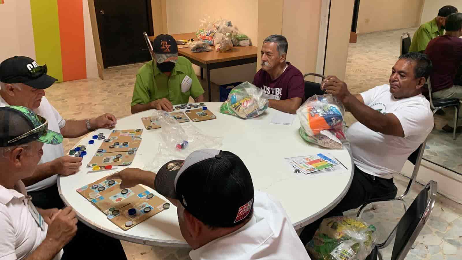 Ofrece DIF pláticas a adultos mayores