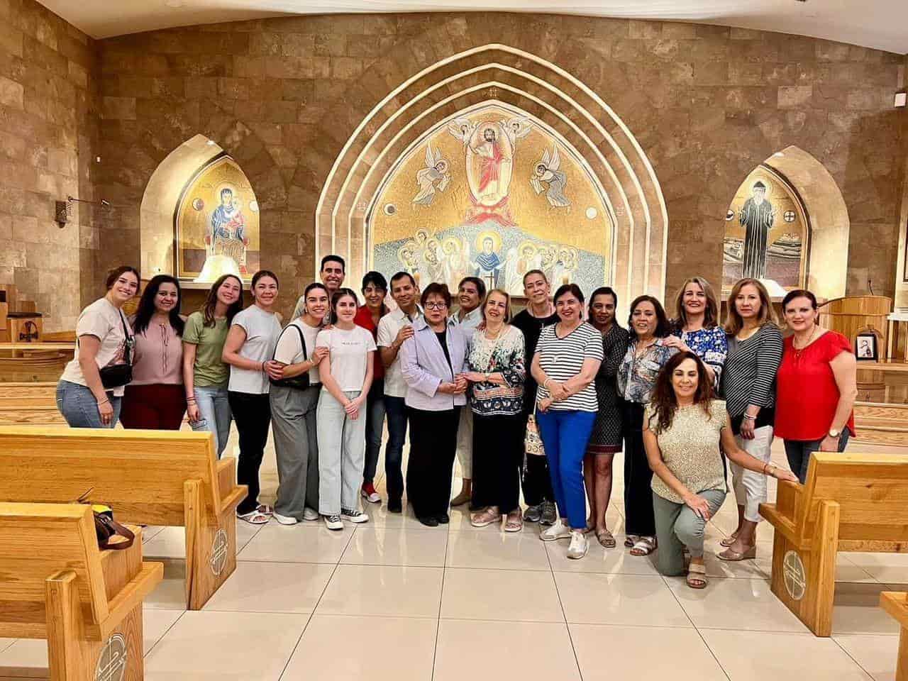 Sacerdote dona riñón y salva vida de mujer