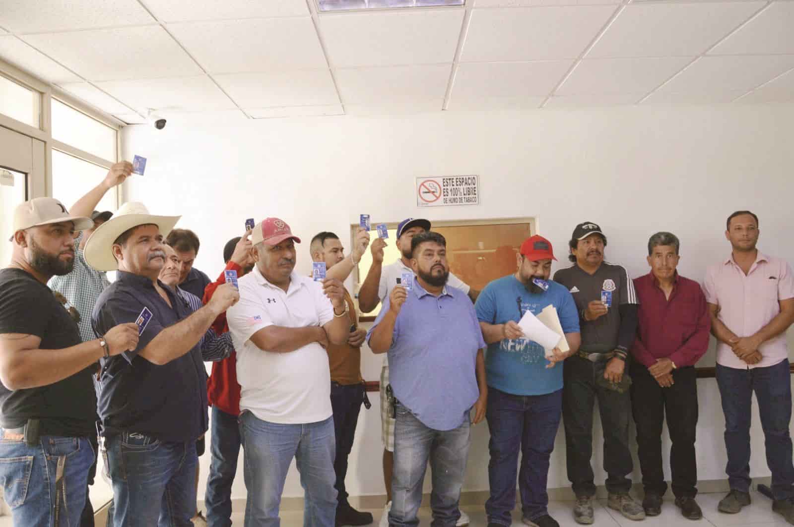 Afirman obreros no están con el Democrático
