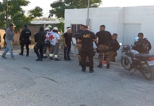 Abusa de menor y lo balean 