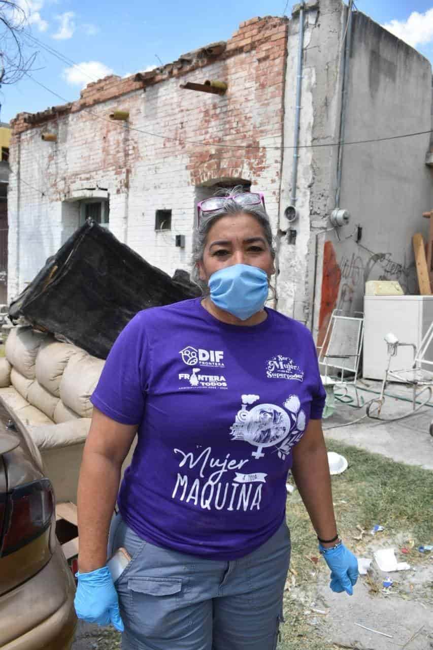 Vivía abuelita entre basura