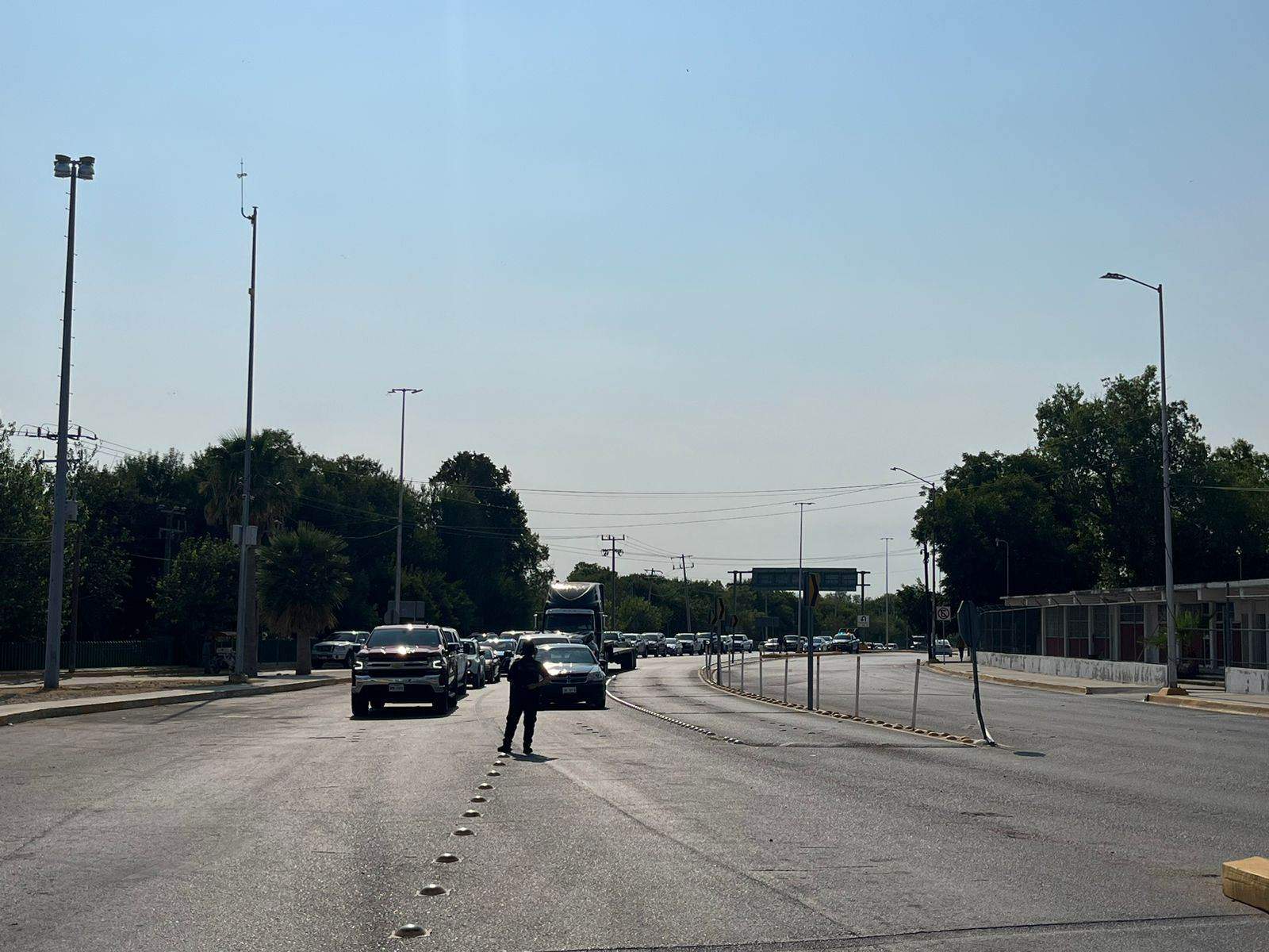 Cierran la frontera por simulacro de contención migratoria