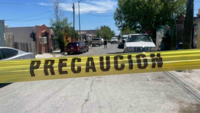 Sale joven por la puerta falsa 
