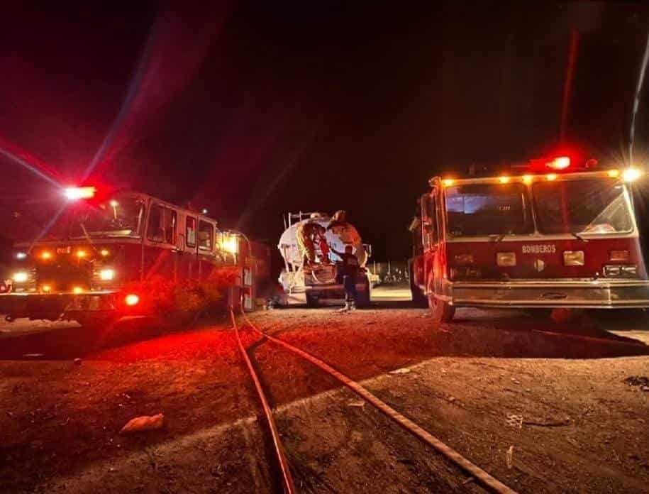 ¡Voraz incendio en basurero de Zaragoza!