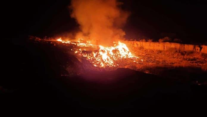 ¡Voraz incendio en basurero de Zaragoza!