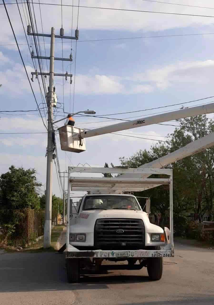 Embellecen las calles de Nava