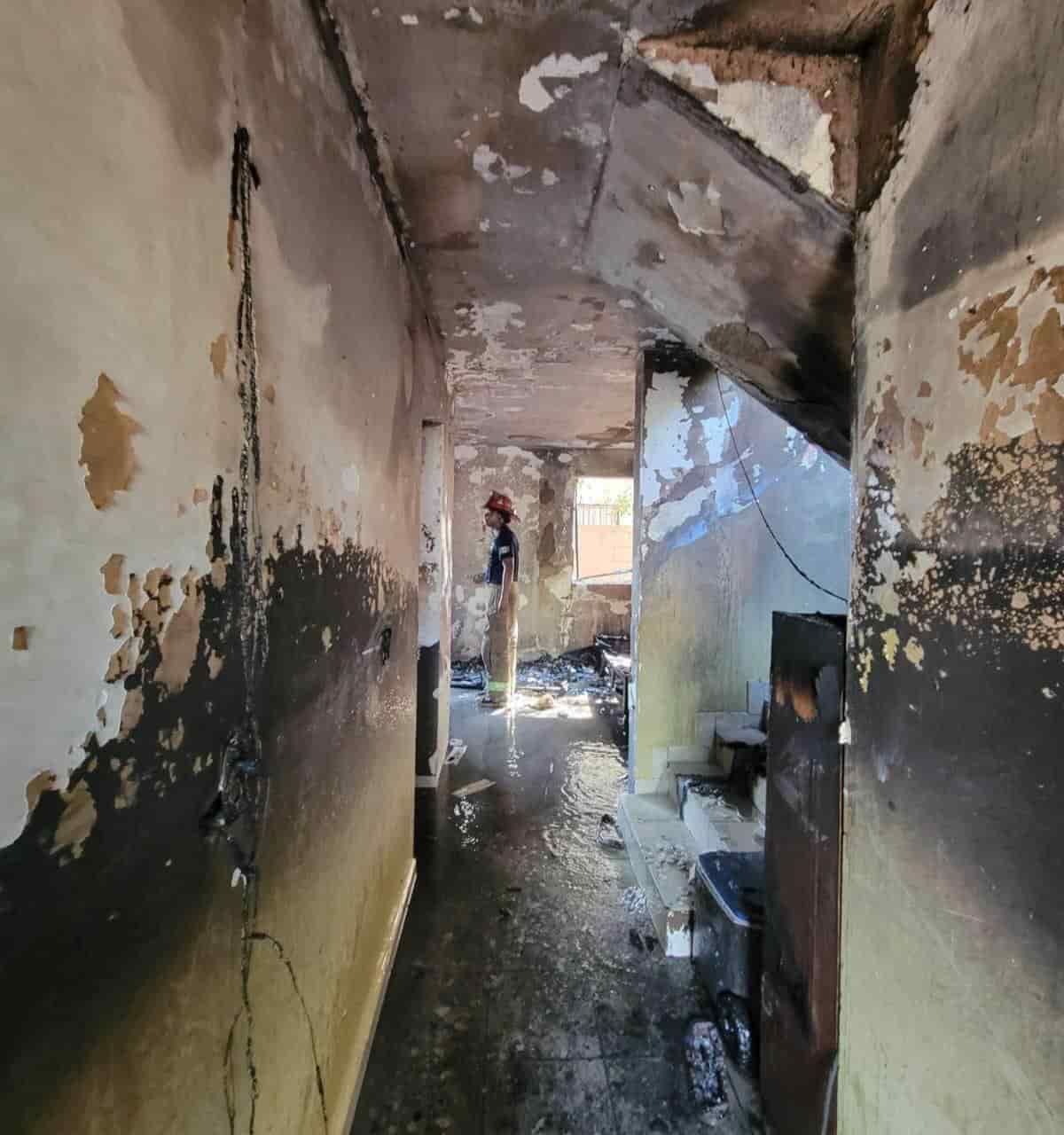 Arde vivienda en Valle Verde