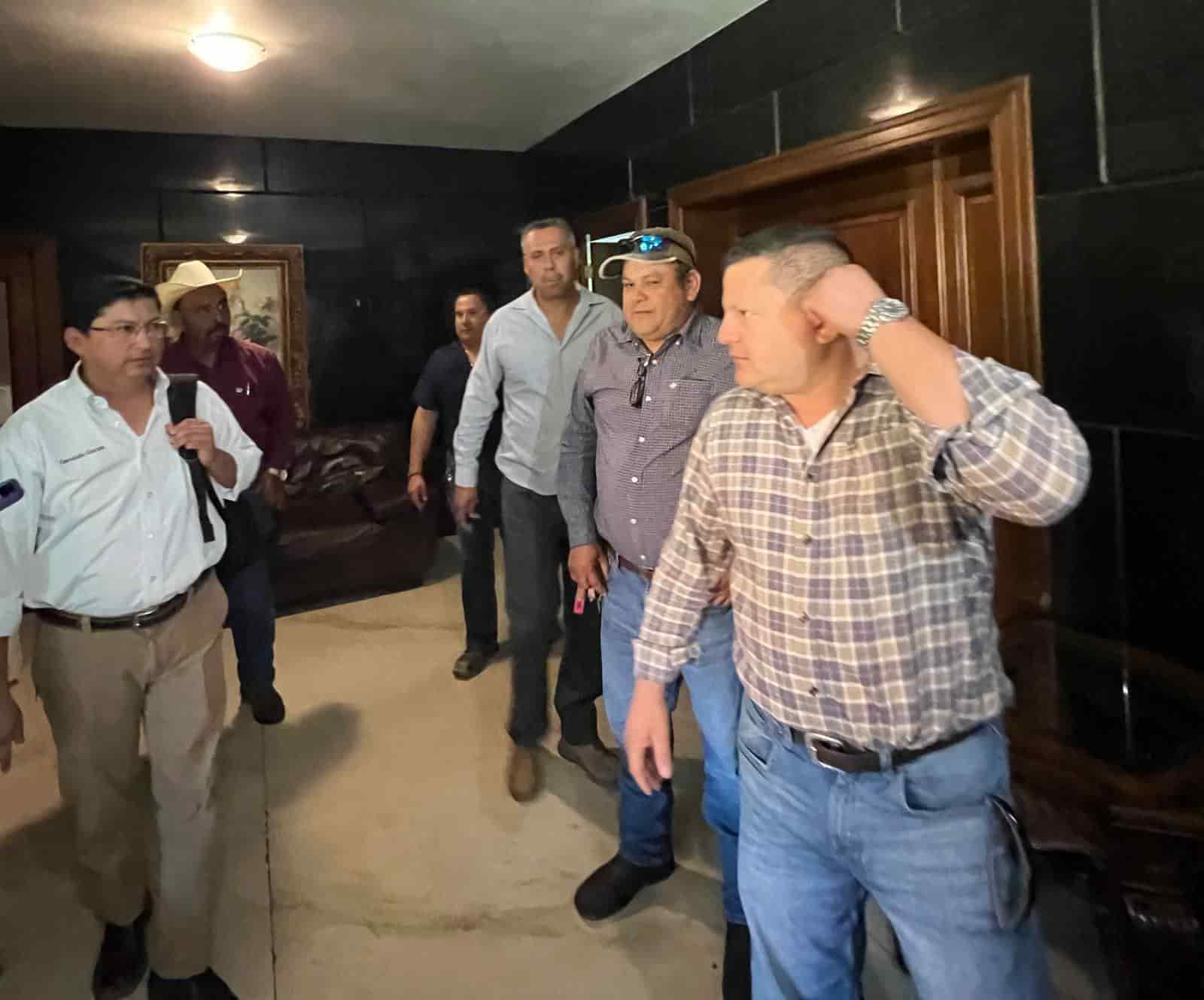 Se comprometen a analizar y pagar adeudos a proveedores