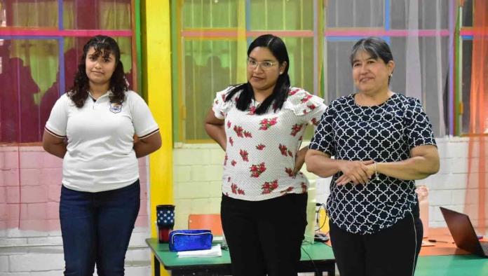 Entrega Hugo kits didácticos
