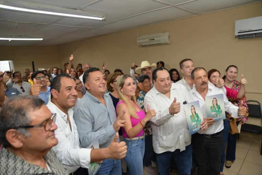 Presenta informe de actividades legislativas senadora Verónica Martínez