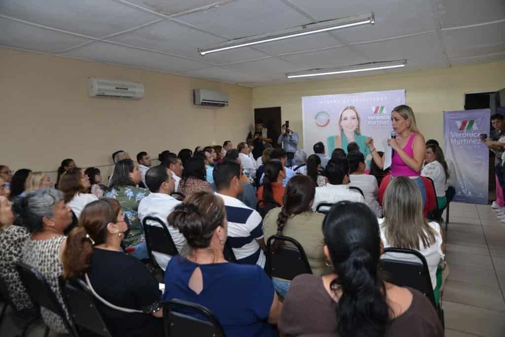 Presenta informe de actividades legislativas senadora Verónica Martínez