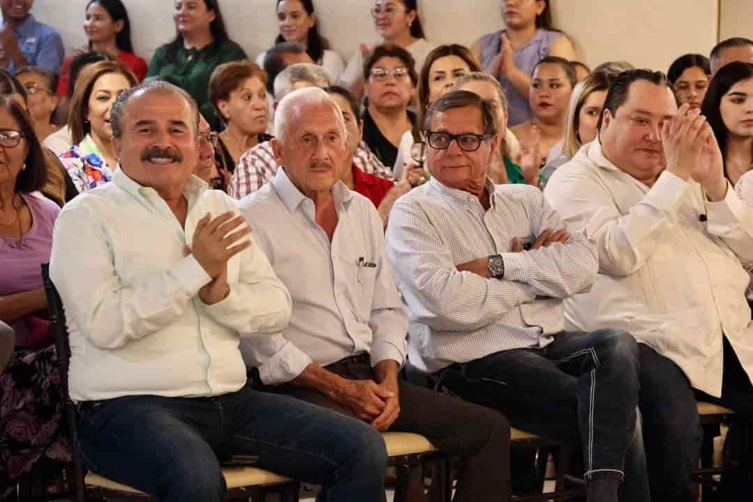 Asiste alcaldesa a informe legislativo